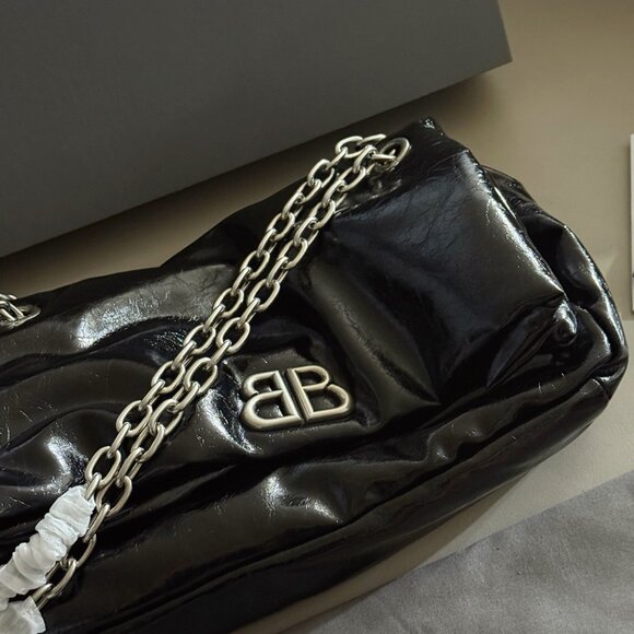 Balenciaga Chain Bags, Wallets - Picture 1 of 9